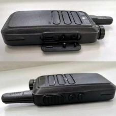 Baofeng BF-R5, рация в руке