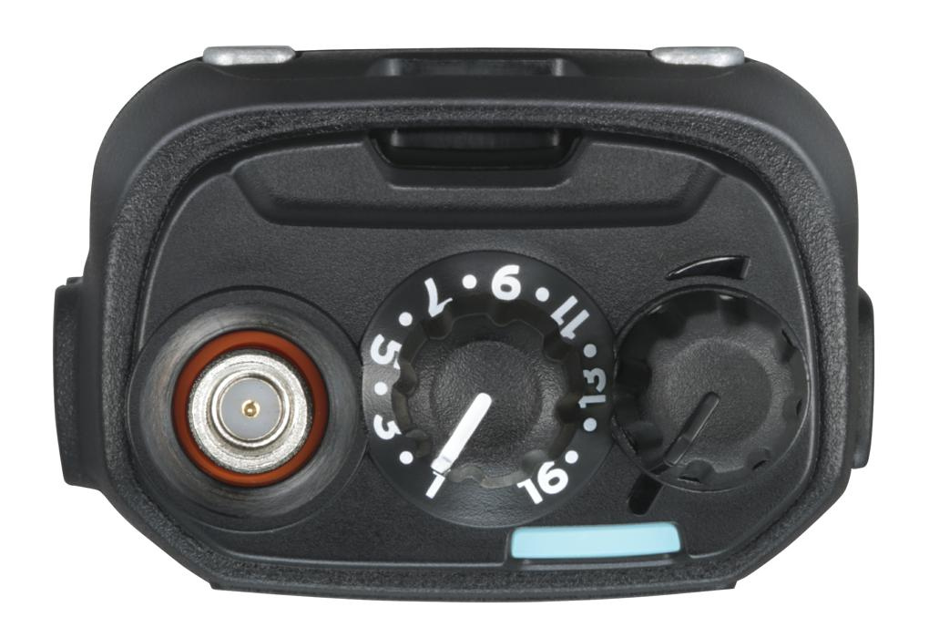 Kenwood NX-1200DE3, корпус спереди