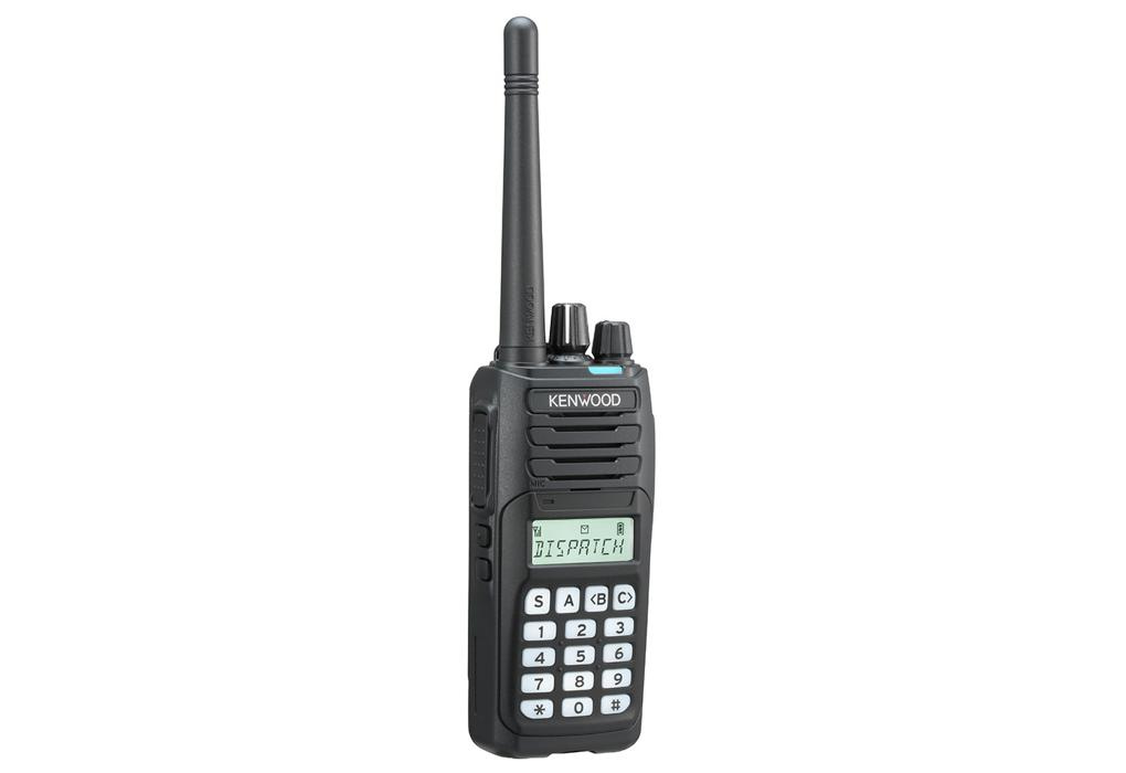Kenwood NX-1300DE, рация в другом ракурсе
