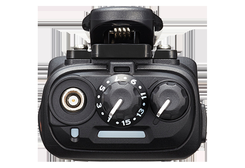 Kenwood NX-3200E, рация в ракурсе