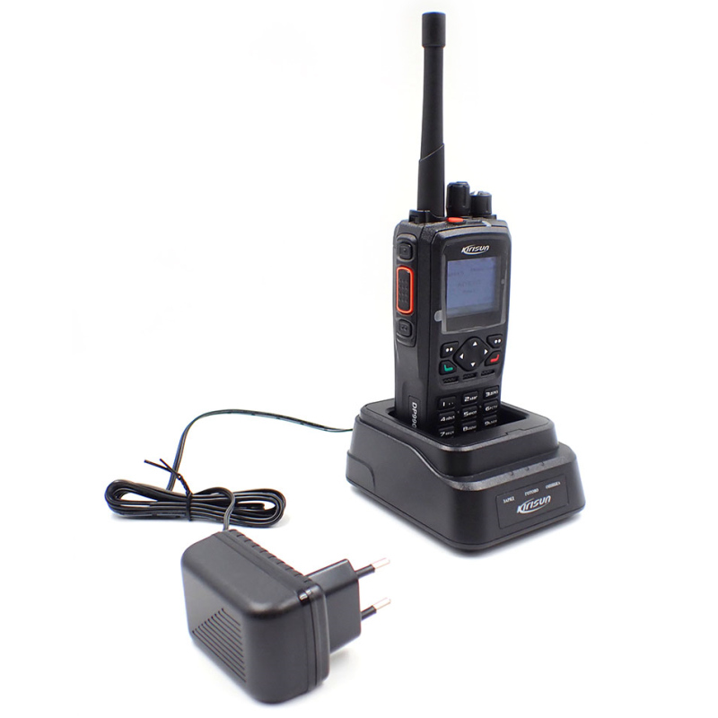 Kirisun DP990 VHF, рация крупным планом