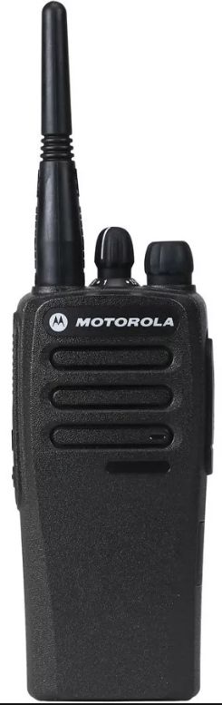 Motorola DP1400 цифровая рация вид с другого ракурса