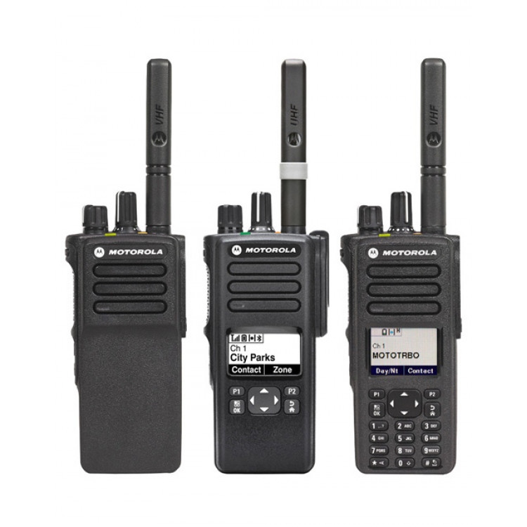 Motorola DP4800E VHF, вид спереди