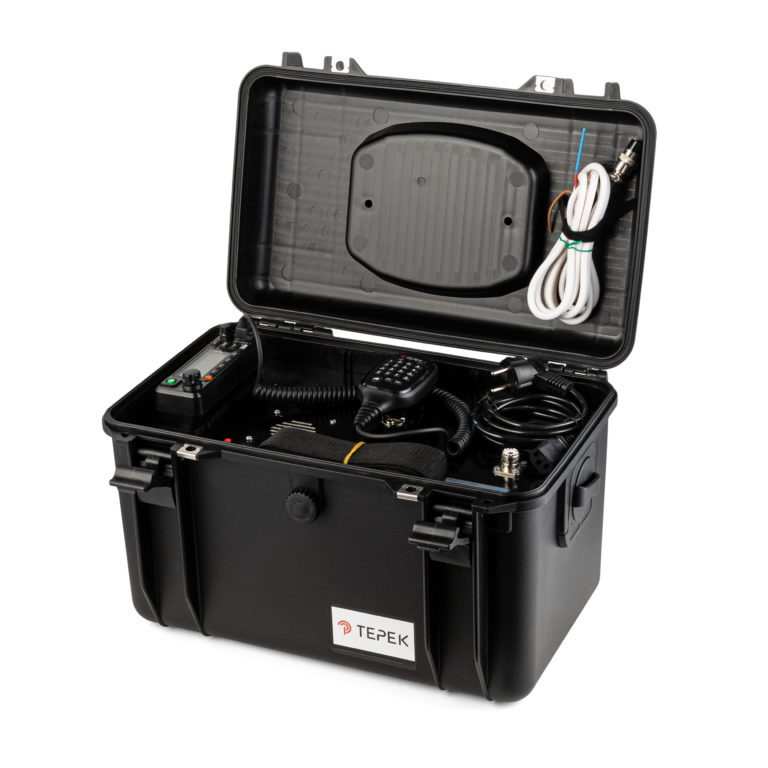 ТЕРЕК РМ-302-DMR GPS ОРЕХ UHF, корпус и панель управления