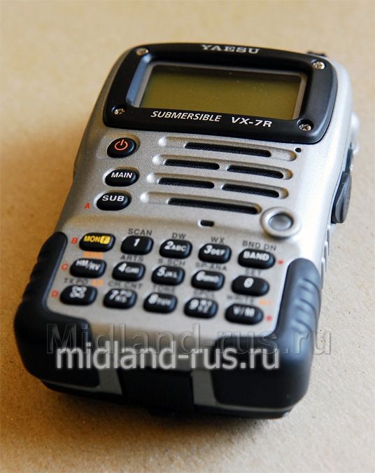 Yaesu VX-7R, крупный план корпуса