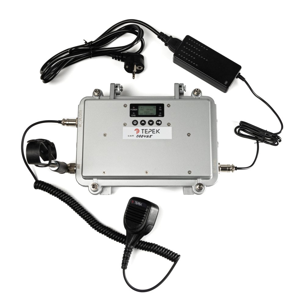 ТЕРЕК РТ-2800 DMR VHF ретранслятор, комплектный вид
